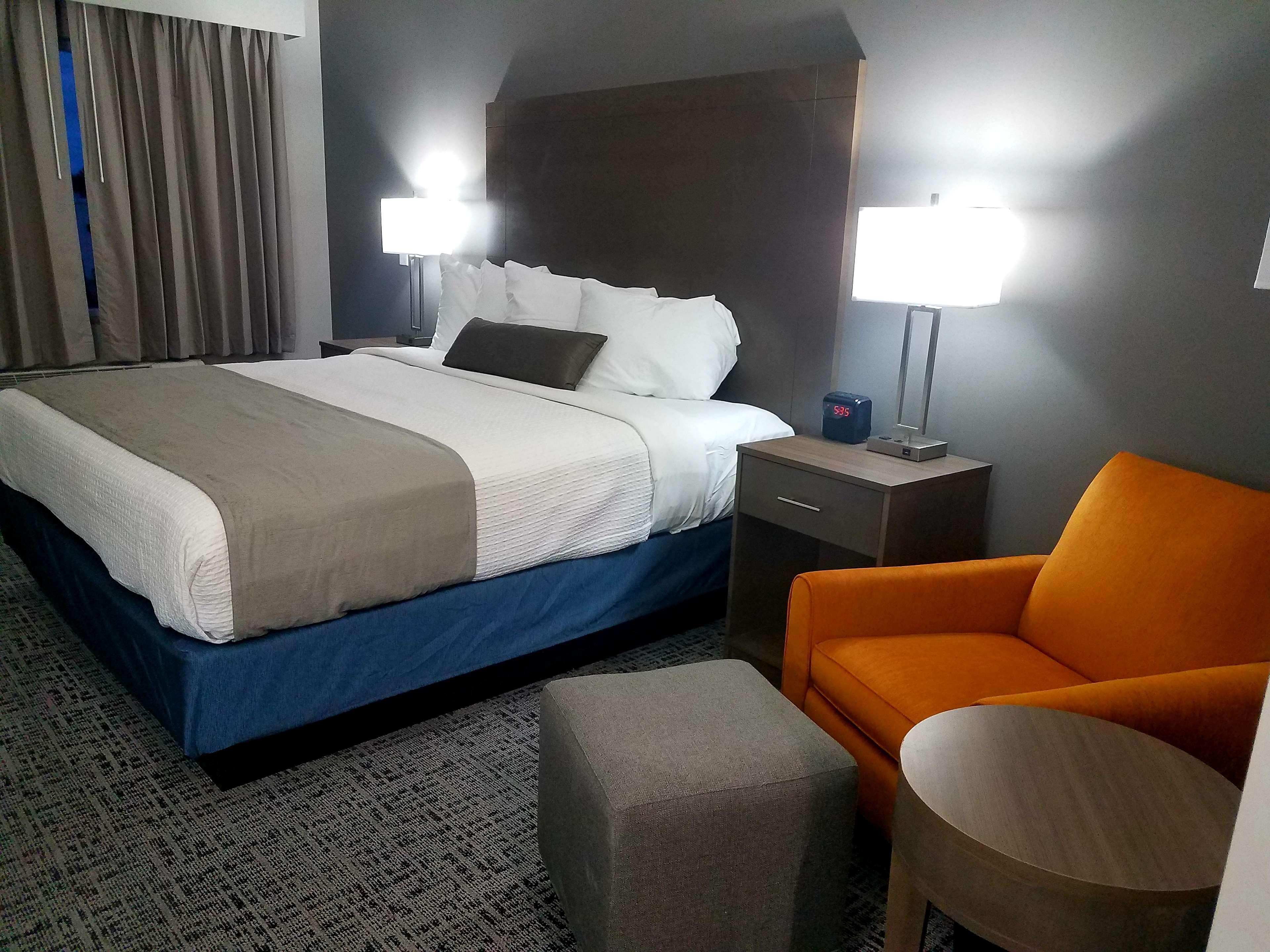Best Western Plus Wayland Hotel Shelbyville Esterno foto
