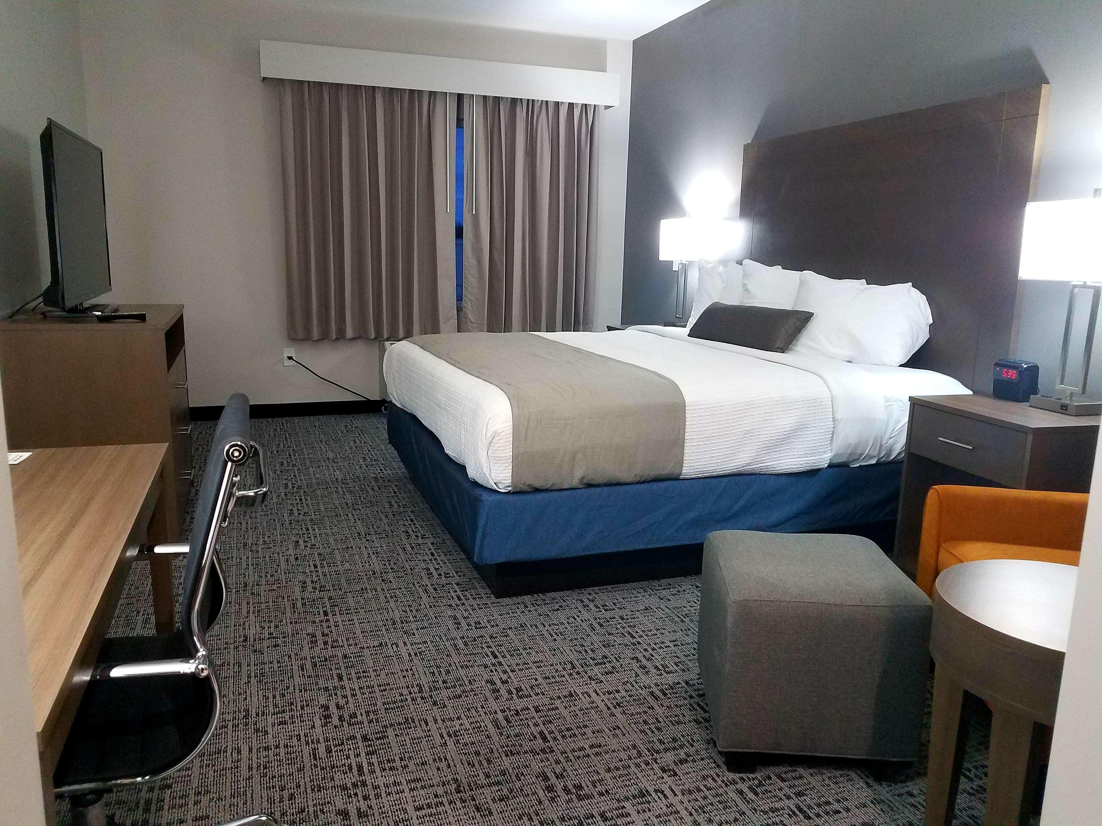 Best Western Plus Wayland Hotel Shelbyville Esterno foto