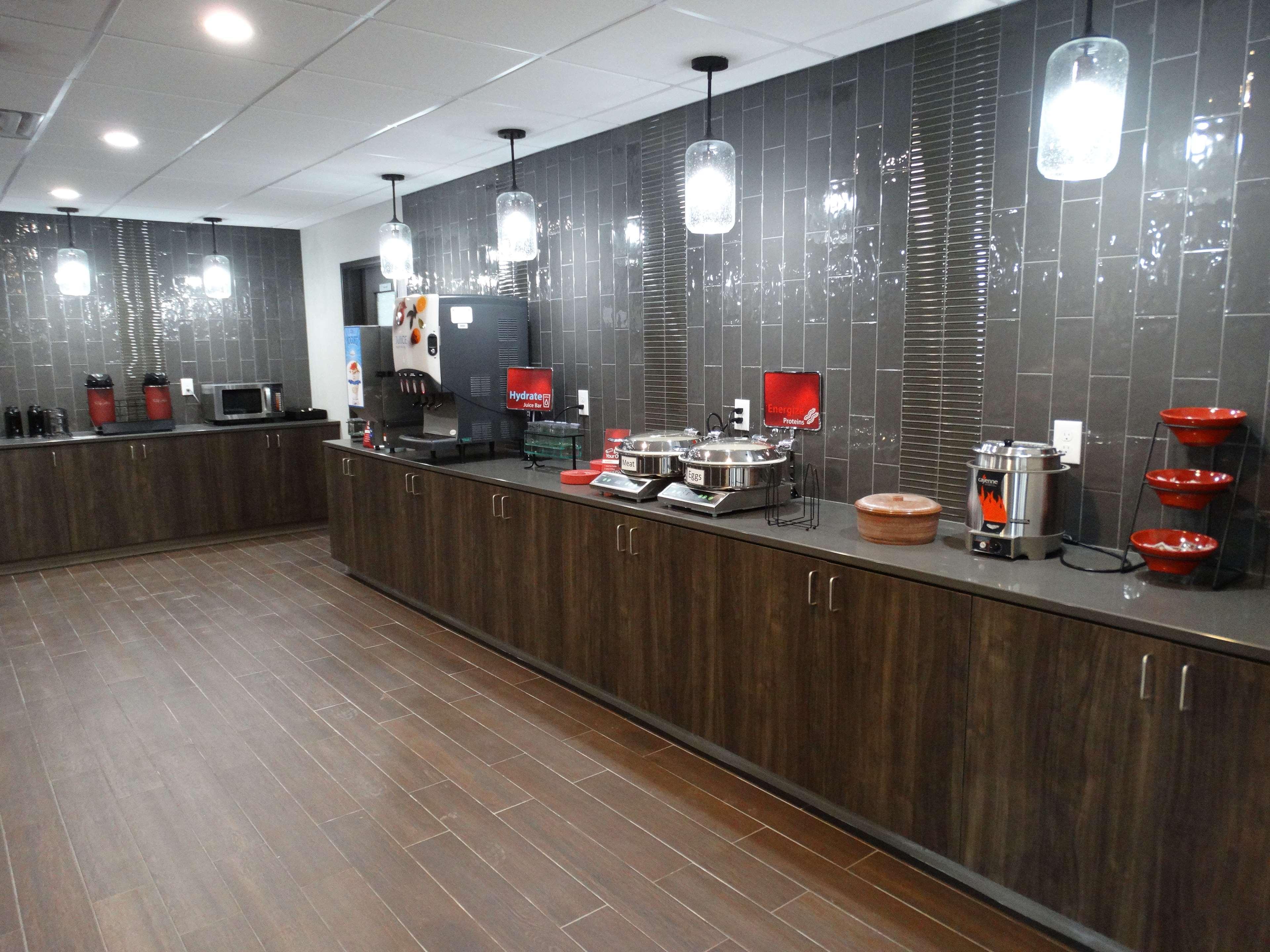Best Western Plus Wayland Hotel Shelbyville Esterno foto